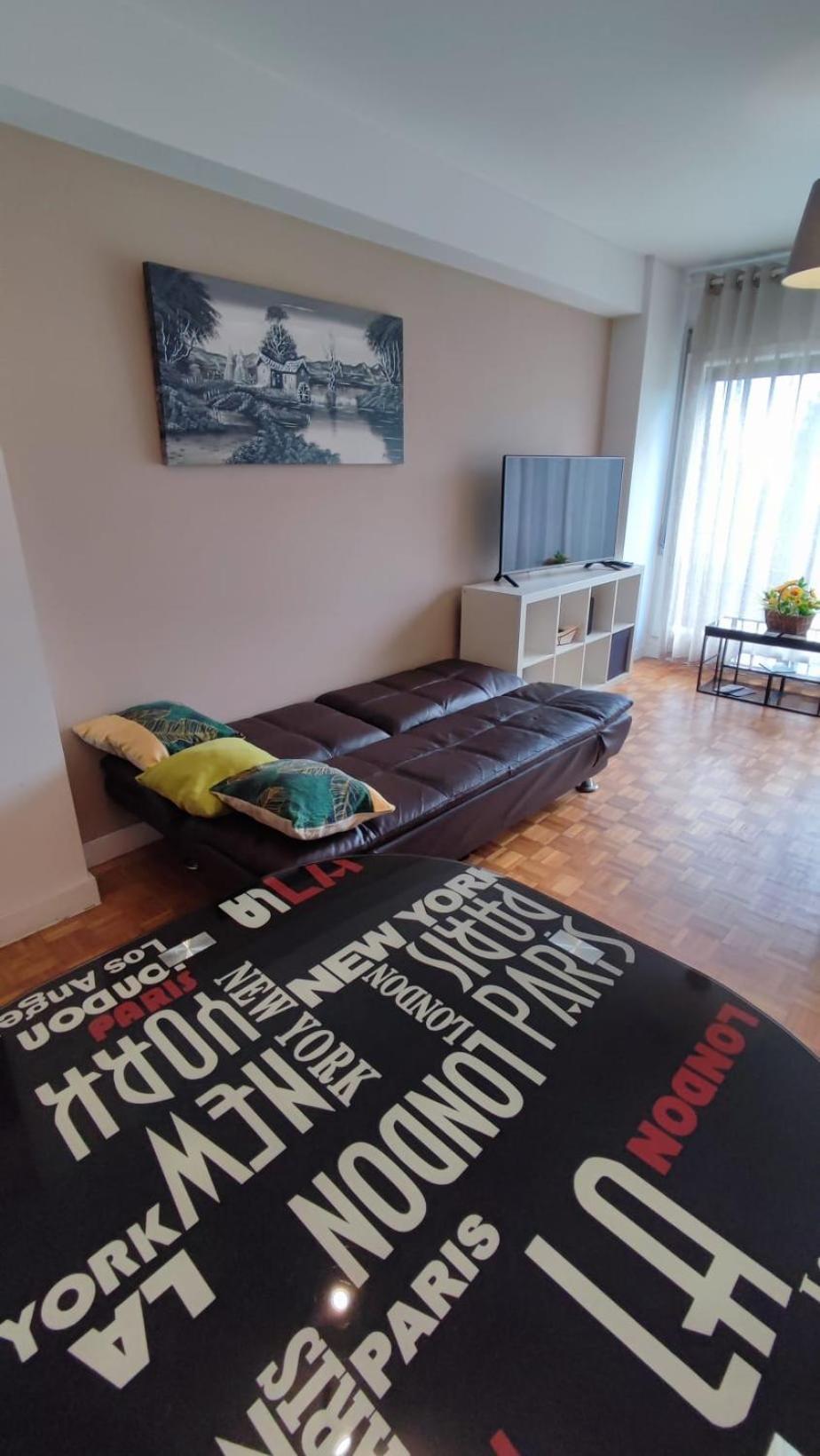 Guesthouse Metro Station Matosinhos  Bagian luar foto