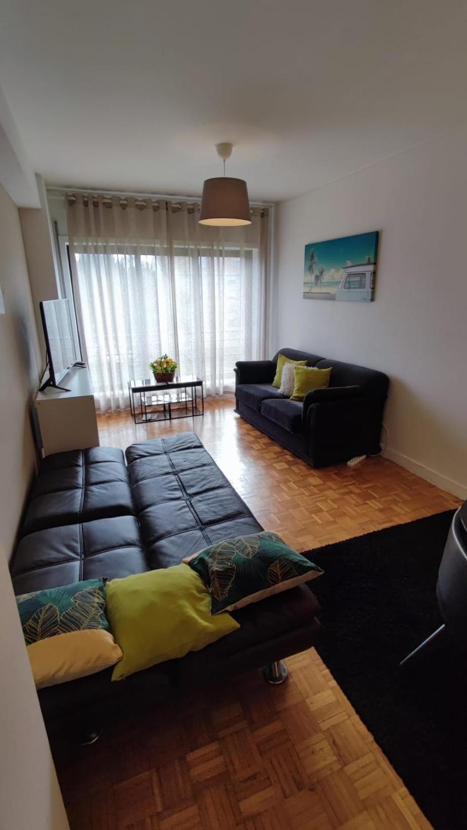 Guesthouse Metro Station Matosinhos  Bagian luar foto