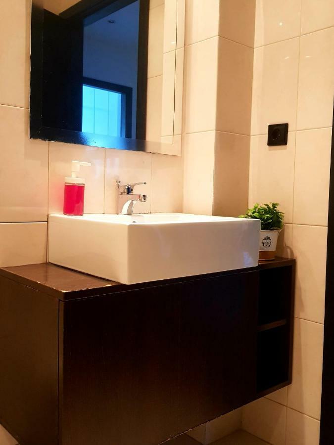 Guesthouse Metro Station Matosinhos  Bagian luar foto